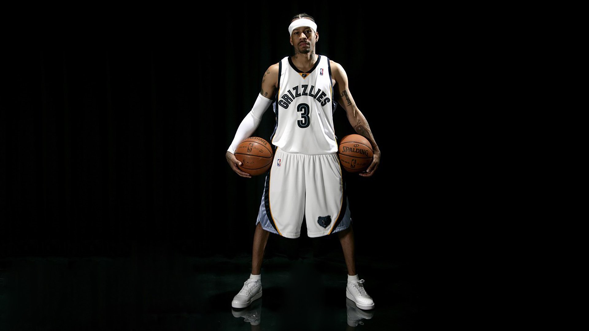 爱游戏在线-_库里三分神手，再现王牌风采_，库里三分讲解